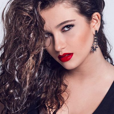Carlota Boza de 'LQSA' se muestra totalmente cambiada en una sesión de fotos