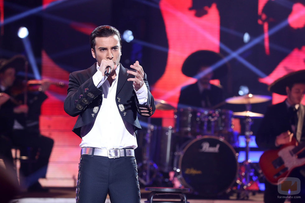 Blas Cantó canta como Alejandro Fernández en la séptima gala de 'Tu cara me suena'