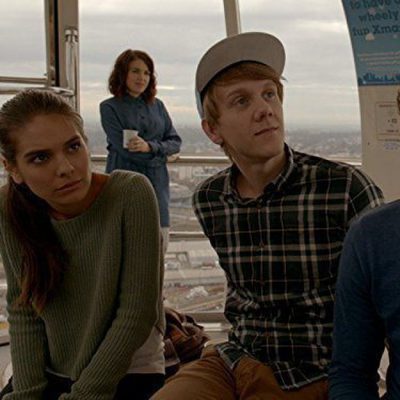 Caitlin Stasey, Josh Thomas y Keegan Joyce en 'Please Like Me'