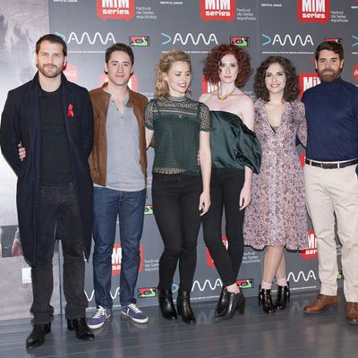 Los protagonistas de 'Reinas' posan en el festival MiM Series