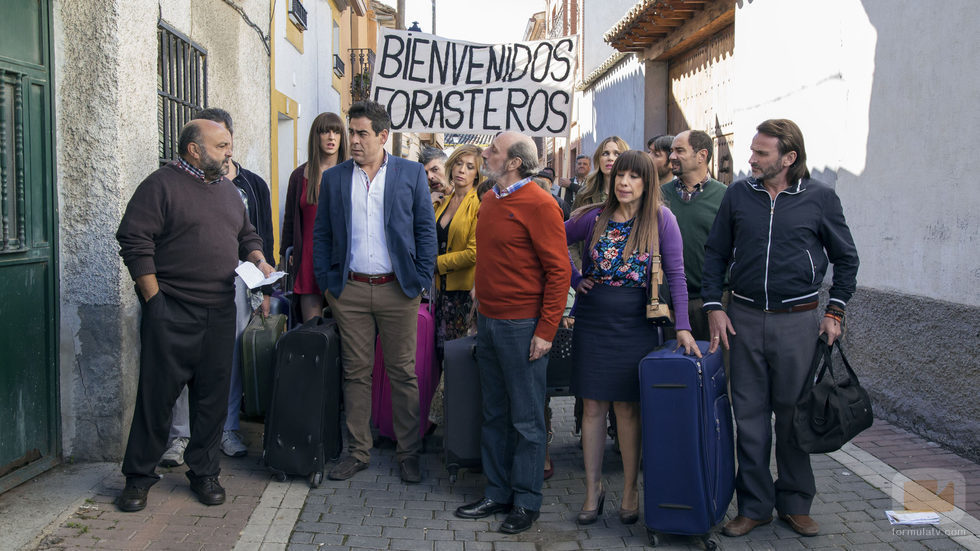 Los vecinos de Montepinar se mudan al pueblo de Amador en 'La que se avecina'