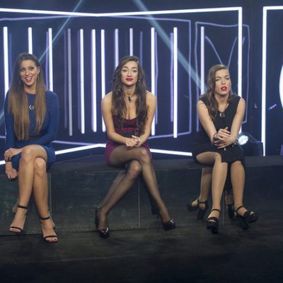 Simona, Adara y Meritxell en la sala de expulsiones de 'Gran Hermano'