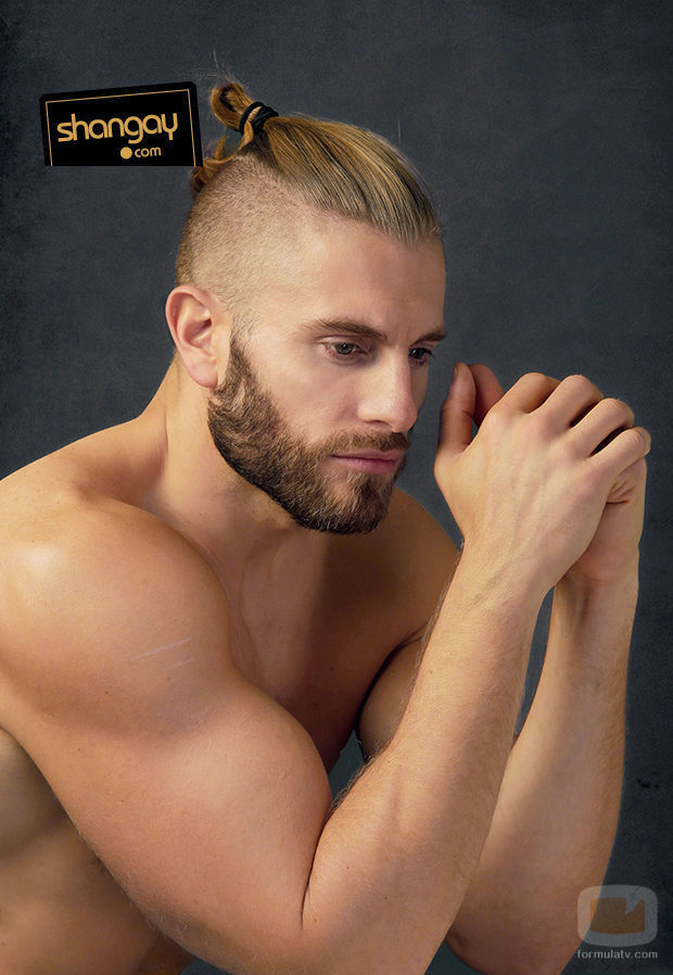 Matías Roure, el barman de 'First Dates', al desnudo