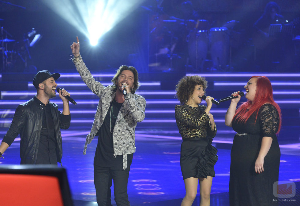 El equipo de Manuel Carrasco canta en los segundos directos de 'La Voz'