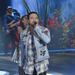 J Balvin actuando en los segundos directos de 'La Voz'