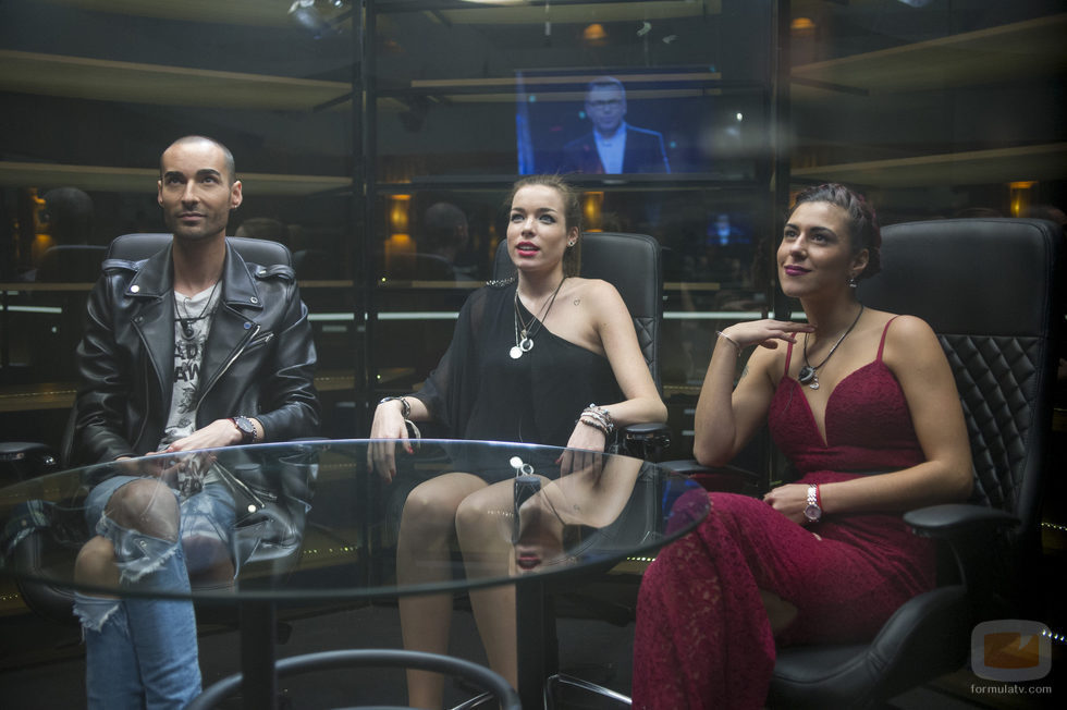 Miguel, Meritxell y Bea en el club escuchando a Jorge Javier Vázquez en 'Gran Hermano 17'