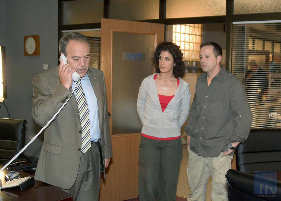 'El comisario' Gerardo Castilla al teléfono
