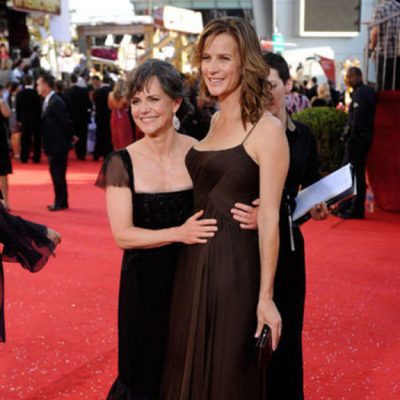 Rachel Griffiths y Sally Field