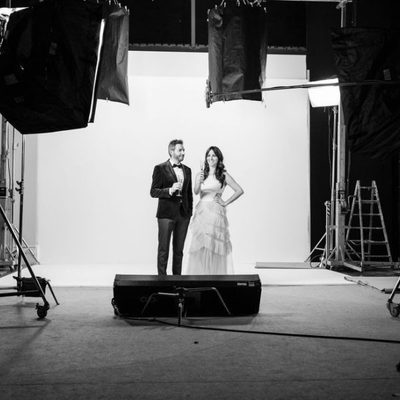 Frank Blanco e Irene Junquera preparados para brindar en la promoción de las campanadas 2016-2017