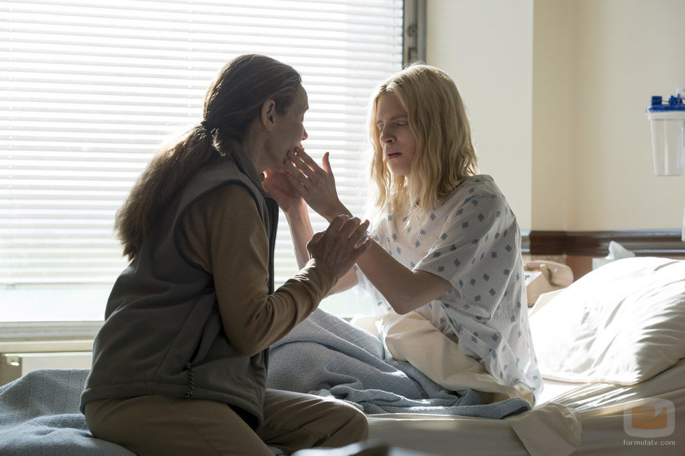 Prairie se reencuentra con su madre en 'The OA'