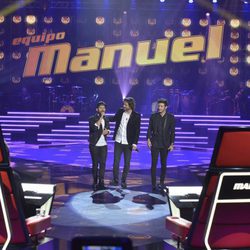 Manuel Carrasco canta junto a su equipo en 'La Voz'