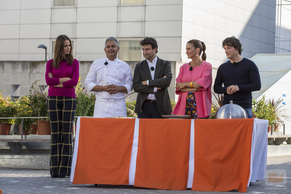 El chef Nandu Jubany junto al jurado de 'MasterChef Junior 4'