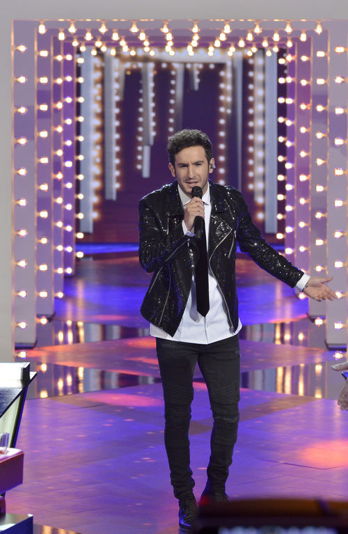 Carlos Torres cantando en la gala final de 'La Voz'