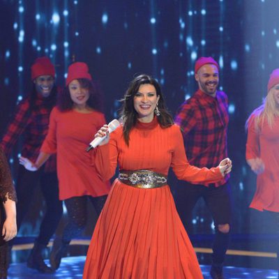 Laura Pausini actuando en la final de 'La Voz'