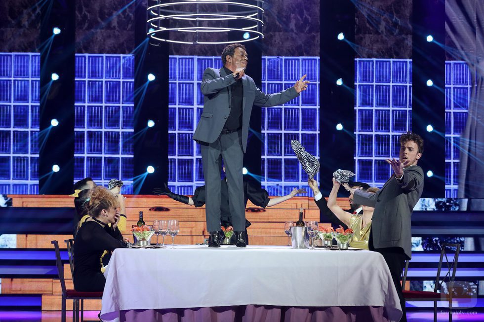 Juan Muñoz se pone en la piel de Harry Belafonte en la undécima gala de 'Tu cara me suena'