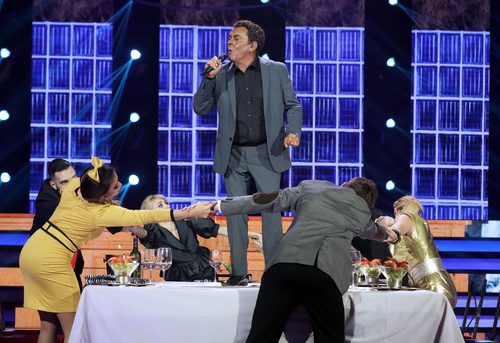 Juan Muñoz se transforma en Harry Belafonte en la undécima gala de 'Tu cara me suena'
