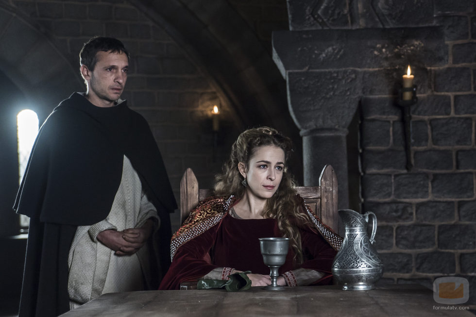 Silvia Abascal y Pablo Derqui en 'La catedral del mar'