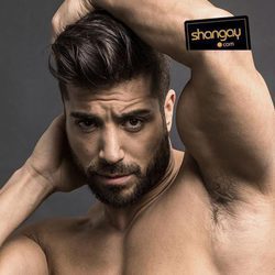 Alain de 'GH 17' se desnuda para las cámaras de la revista Shangay