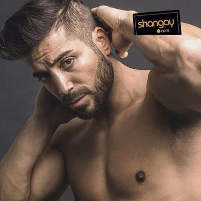 Alain ('GH 17') muestra los abdominales en la revista Shangay