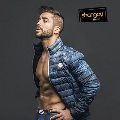 Alain ('GH 17') posa en mallas para la revista Shangay