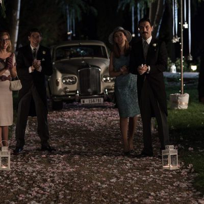 Varios personajes de 'Velvet' en la boda entre Ana y Alberto en 'Velvet'