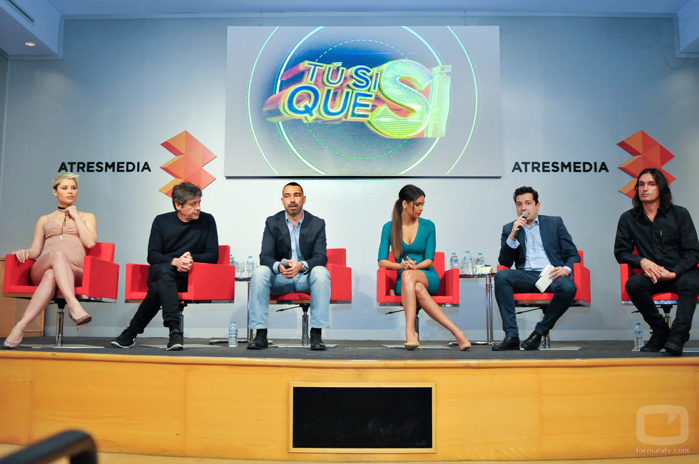 El equipo de 'Tú sí que sí' durante la presentación del concurso