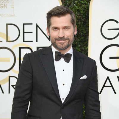 Nikolaj Coster-Waldau ('Juego de Tronos') posa en la Alfombra Roja de la 74ª edición de los Globos de Oro