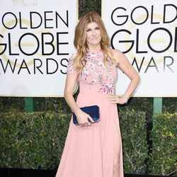 Connie Britton ('Nashville') en la Alfombra Roja de la 74ª edición de los Globos de Oro