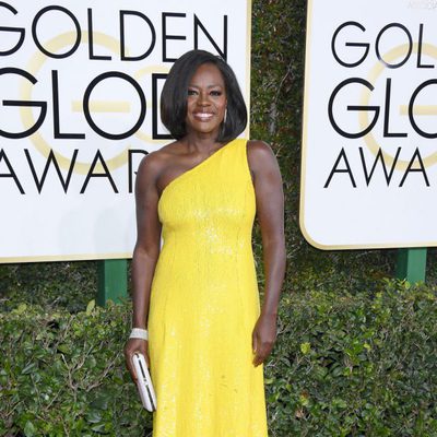 Viola Davis ('HTGAWM') en la Alfombra Roja de la 74ª edición de los Globos de Oro