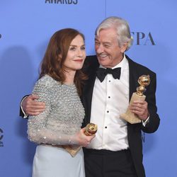 Isabelle Huppert, ganadora del Globo de Oro a Mejor actriz de drama por 'Elle'