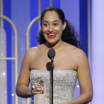 Tracee Ellis Ross recoge su Globo de Oro a Mejor actriz de comedia por su papel en 'Black-ish'