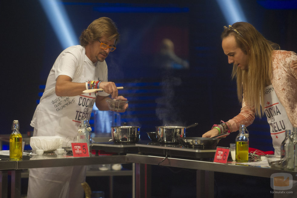 Alejandro y Aless cocinan en la segunda gala de 'Gran Hermano VIP'
