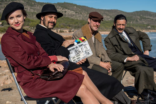 Los actores de 'El Ministerio del Tiempo' en el rodaje de la tercera temporada en Peñíscola