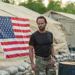 El actor Walter Goggins es el líder del grupo de militares en Six'