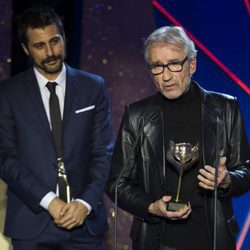 José Sacristán recibe el galardón de Mejor Actor de Reparto de series en los Premios Feroz 2017