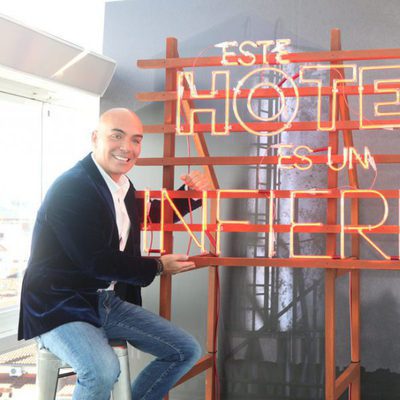 Kike Sarasola será el encardo de llevar las riendas de 'Este hotel es un infierno'