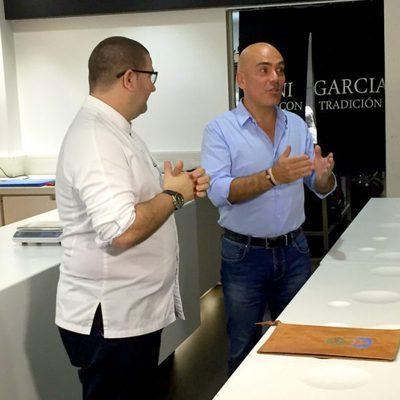 Kike Sarasola con el chef Dani García en 'Este hotel es un infierno'