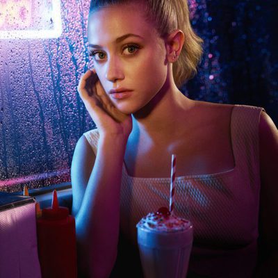 Lili Reinhart es Betty Cooper en 'Riverdale'
