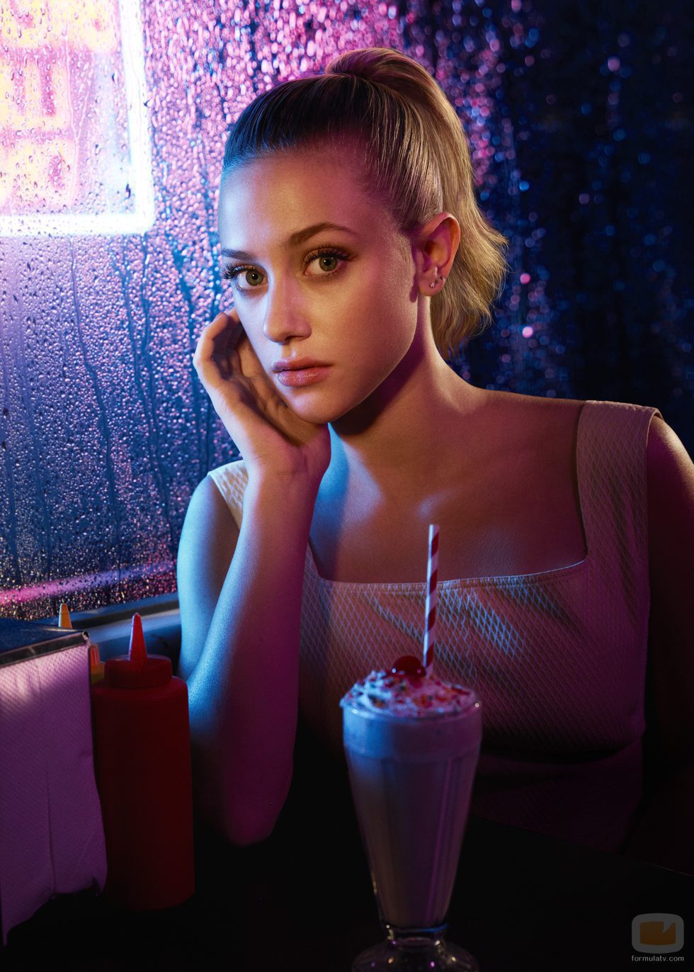 Lili Reinhart es Betty Cooper en 'Riverdale'