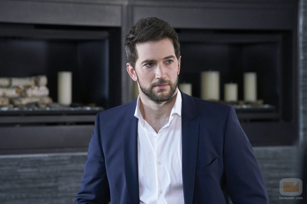 Luke Roberts es Eric Beaumont en 'Ransom'