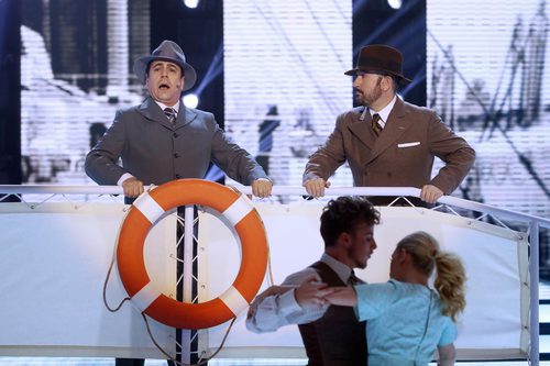 Juan Muñoz imita a Carlos Gardel en la decimotercera gala de 'Tu cara me suena'