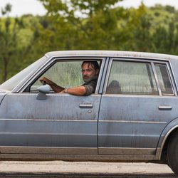 Rick Grimes sale de Hilltop en la segunda parte de 'The Walking Dead'