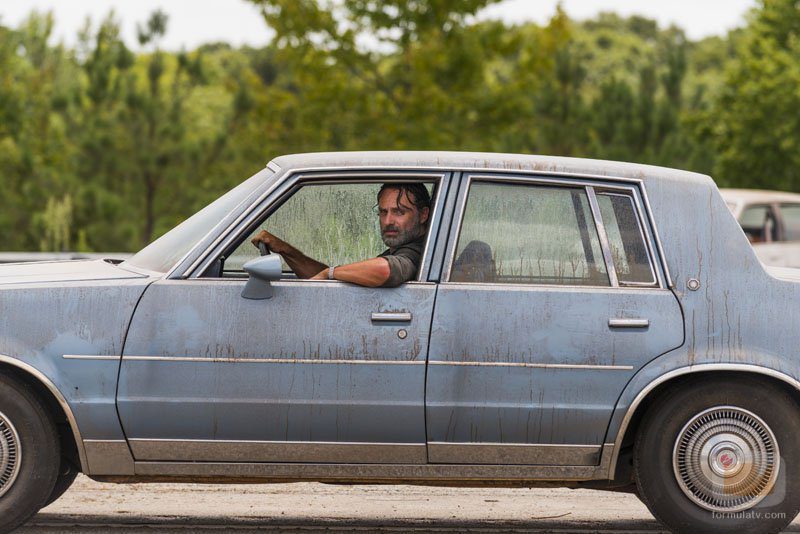 Rick Grimes sale de Hilltop en la segunda parte de 'The Walking Dead'