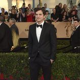 Ashton Kutcher en la alfombra roja de los SAG Awards 2017