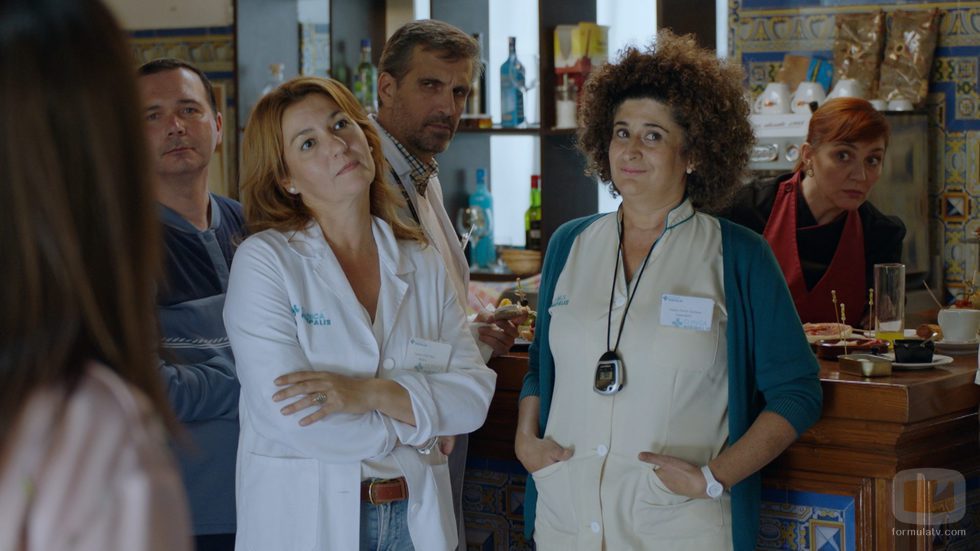 Dos doctoras de la Clínica Hispalis en la tercera temporada de 'Allí abajo'