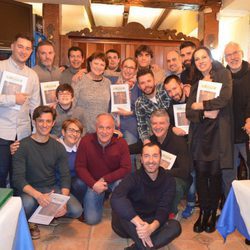 Varios fans de 'El súper' realizaron una cena con los actores de la serie