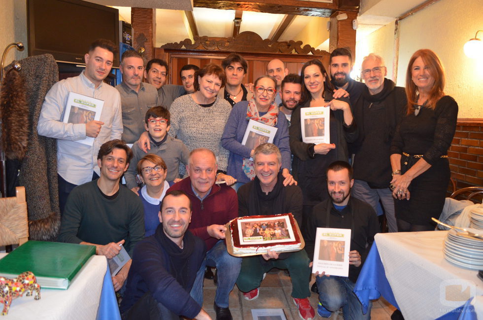 Los 20 años del estreno de 'El súper' reunió a los fans y a los actores de la serie