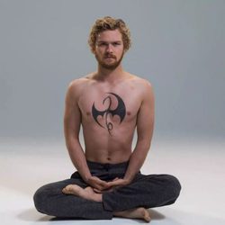 Finn Jones es Danny Rand en la serie 'Iron Fist'