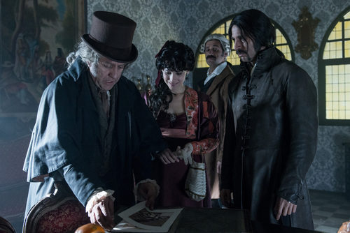 Pedro Casablanc, Aura Garrido Hugo Silva y Nacho Fresneda en la tercera temporada de 'El Ministerio del Tiempo'