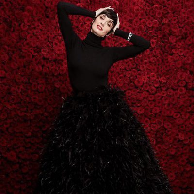 Paz Vega sorprende en los Goya 2017 con su original posado